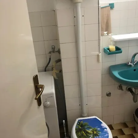 In Apartman *